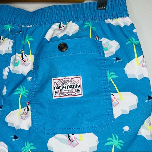Party Pants Chillin Penguins Tropical USA Swim Trunks M - Picture 7 of 8